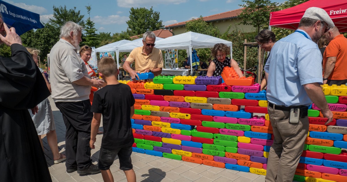 Einweihungsfeier der neuen Sporthalle in Uelversheim und Weinolsheim