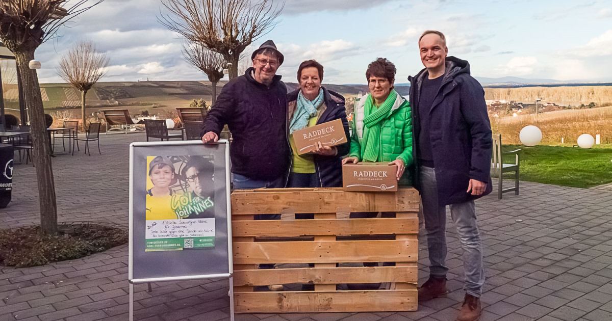 Spendenaktion für Johannes im Weingut Raddeck